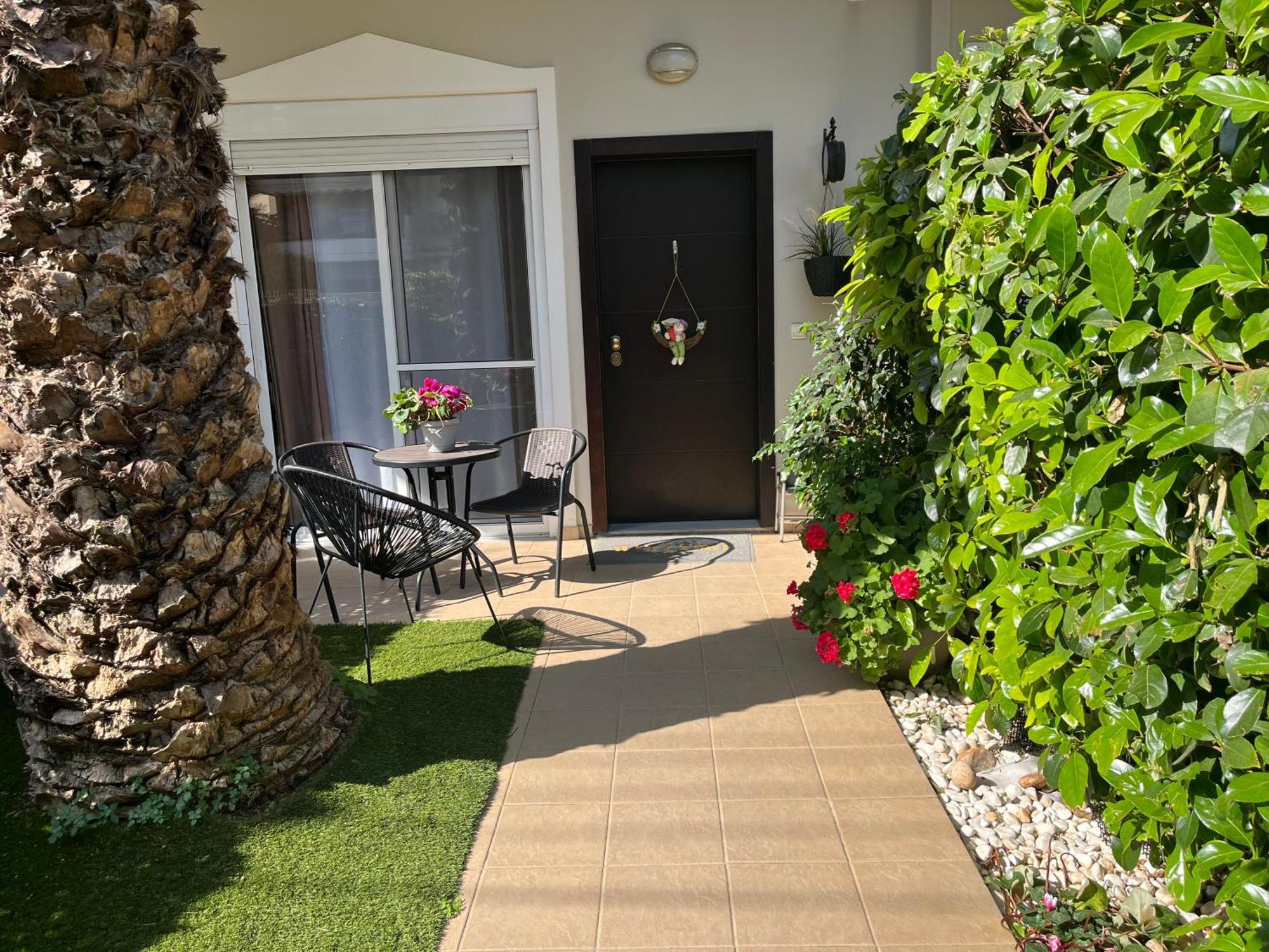 Elegant Glyfada Apartment-Private Garden-Near Metro Athens Exterior photo